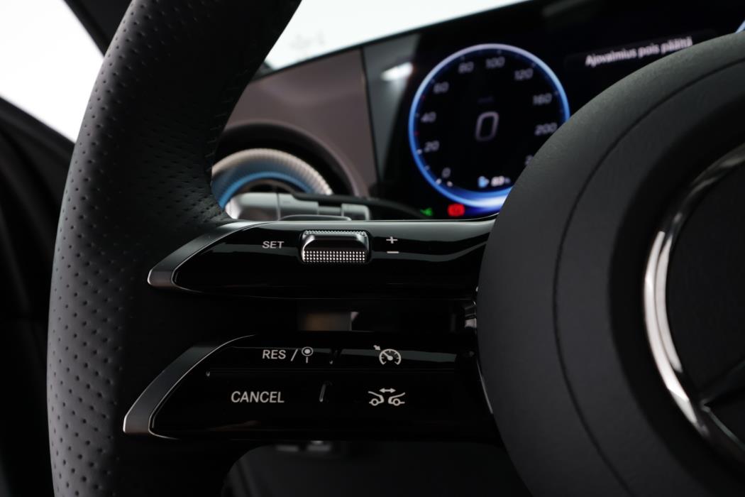 Mercedes-Benz GLB 2026