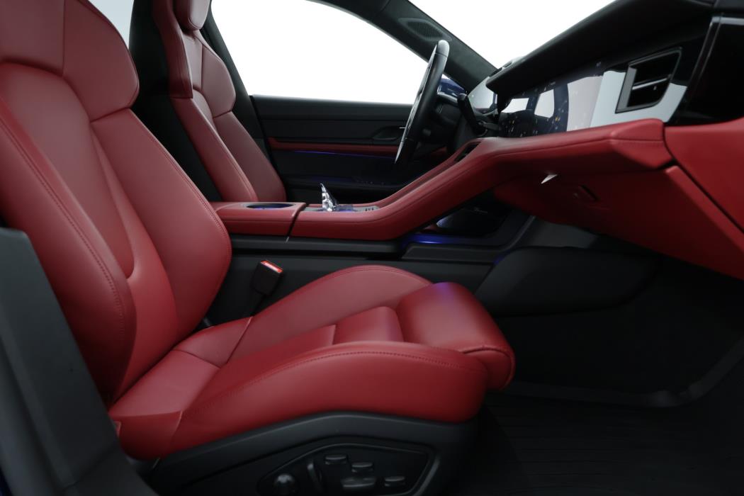 Porsche Taycan 2022