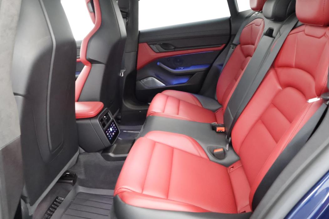 Porsche Taycan 2022