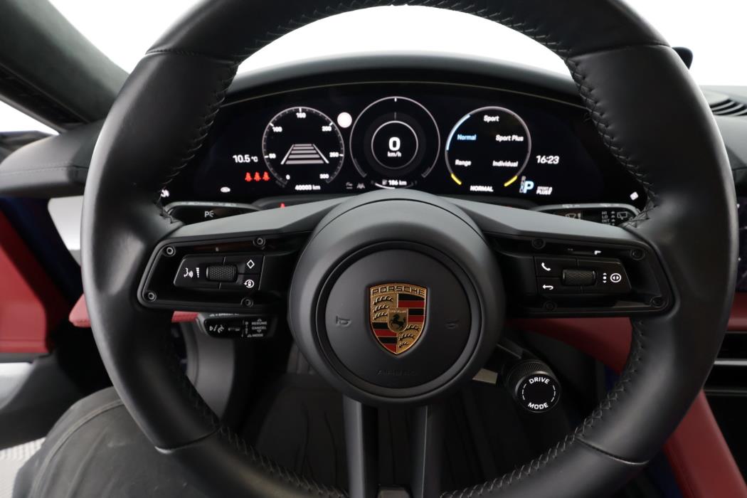 Porsche Taycan 2022