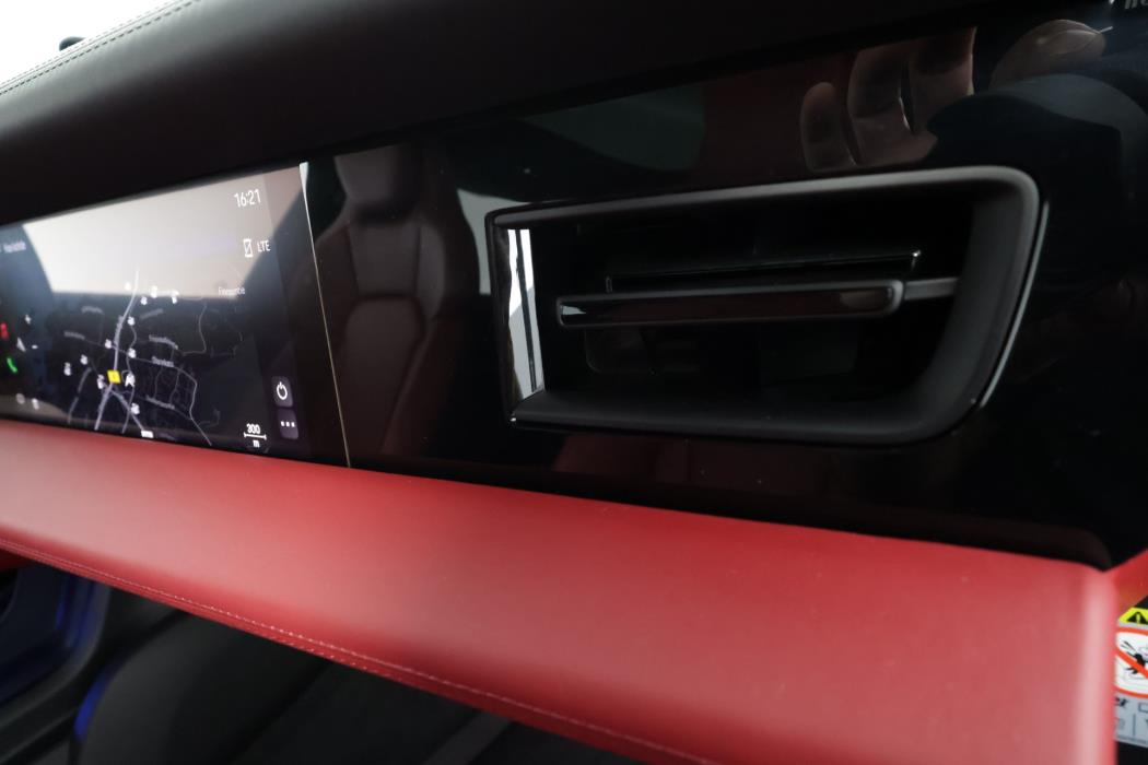 Porsche Taycan 2022