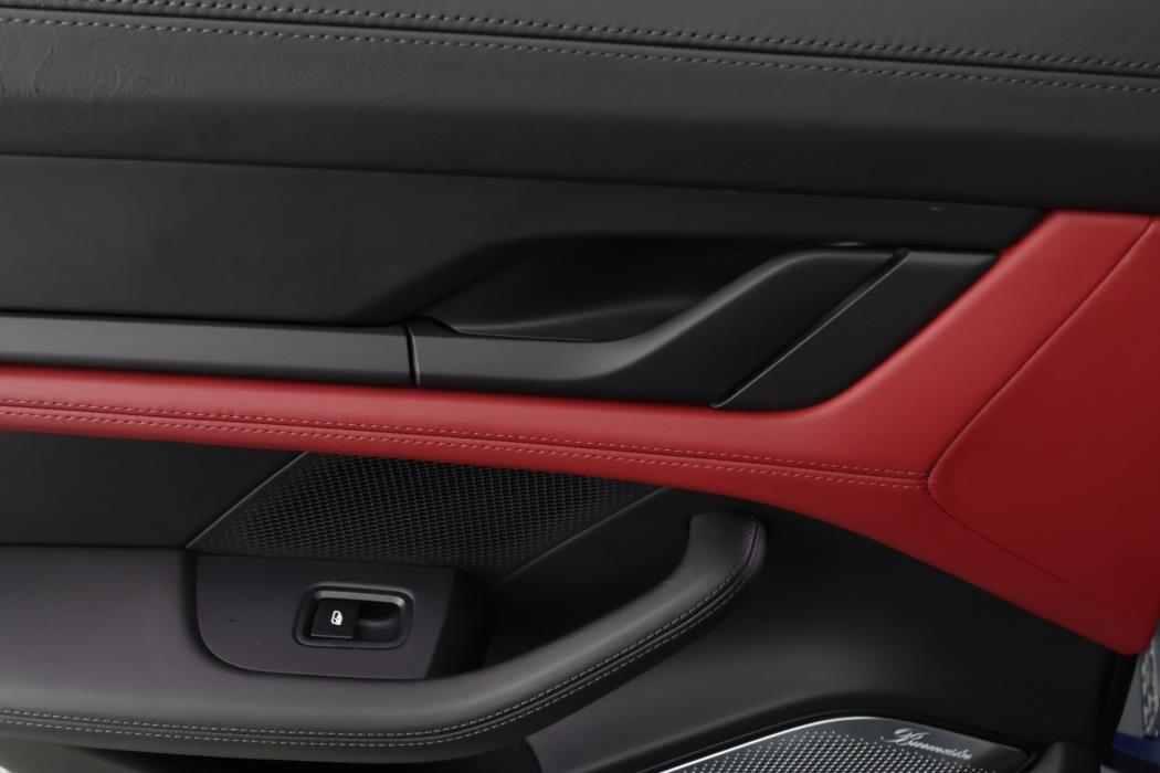 Porsche Taycan 2022