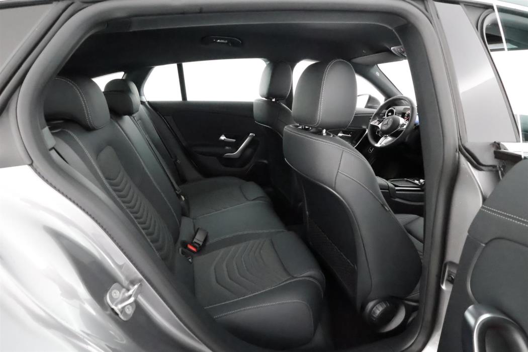 Mercedes-Benz CLA 2025