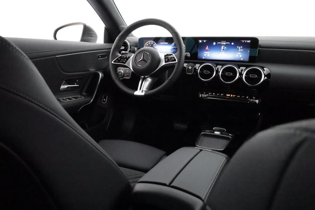 Mercedes-Benz CLA 2025