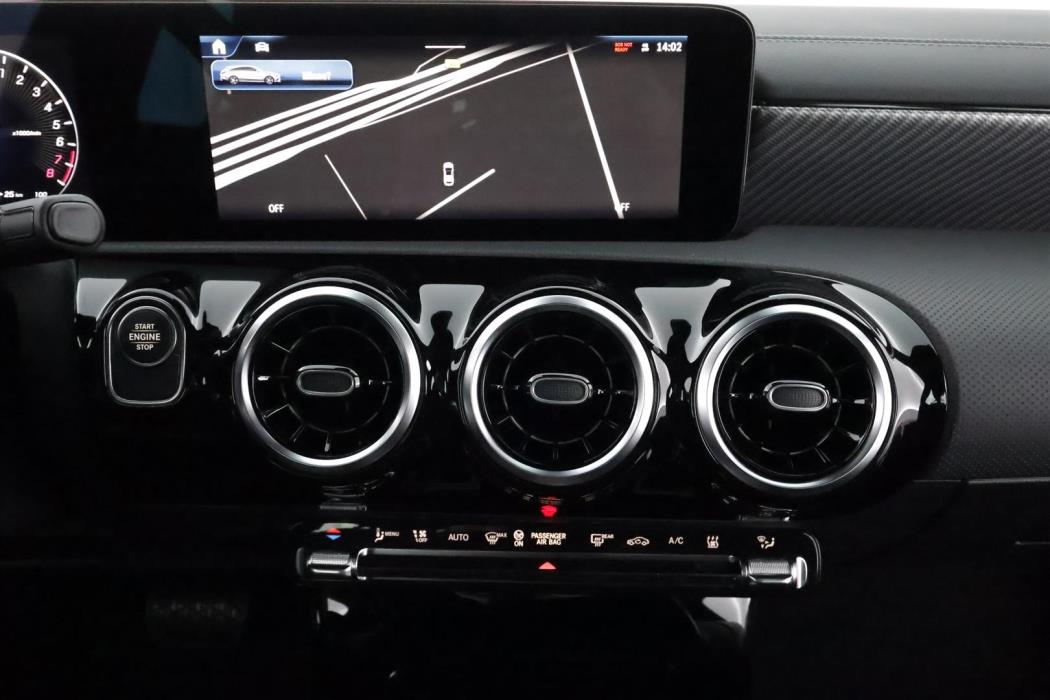 Mercedes-Benz CLA 2025