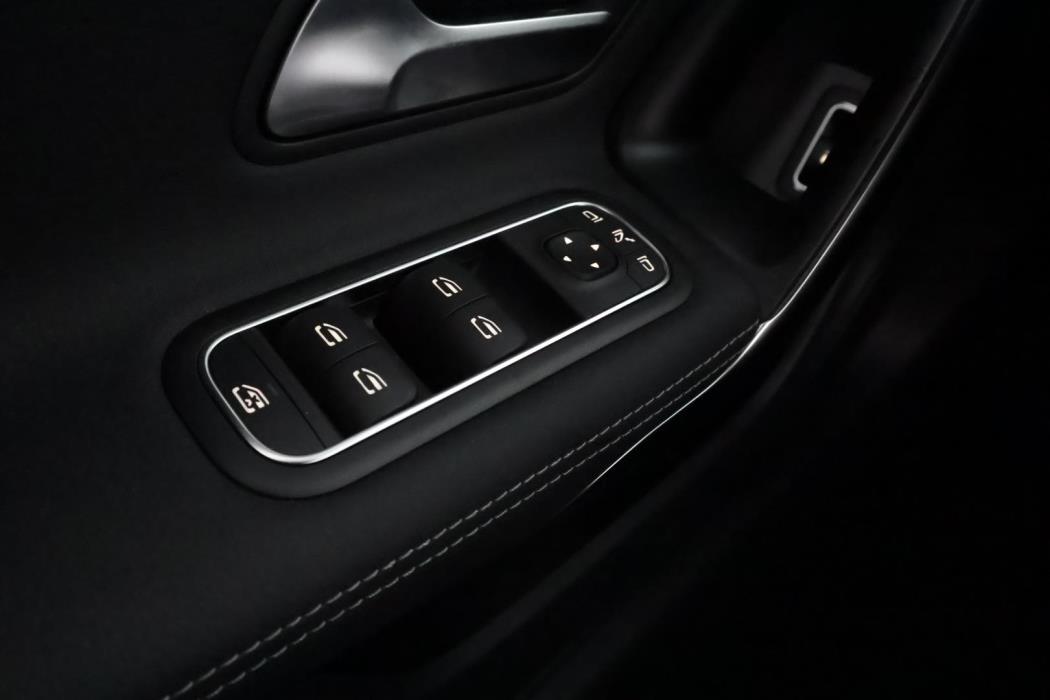 Mercedes-Benz CLA 2025