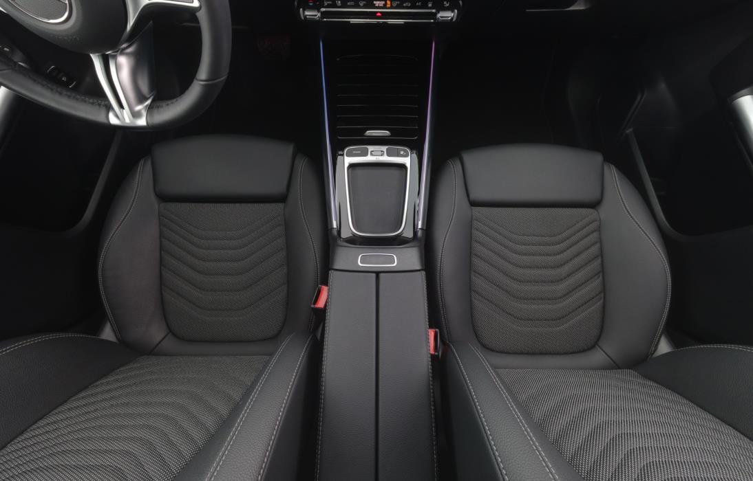 Mercedes-Benz EQA 2024