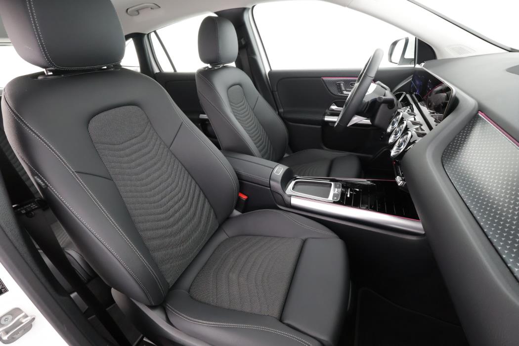 Mercedes-Benz EQA 2024