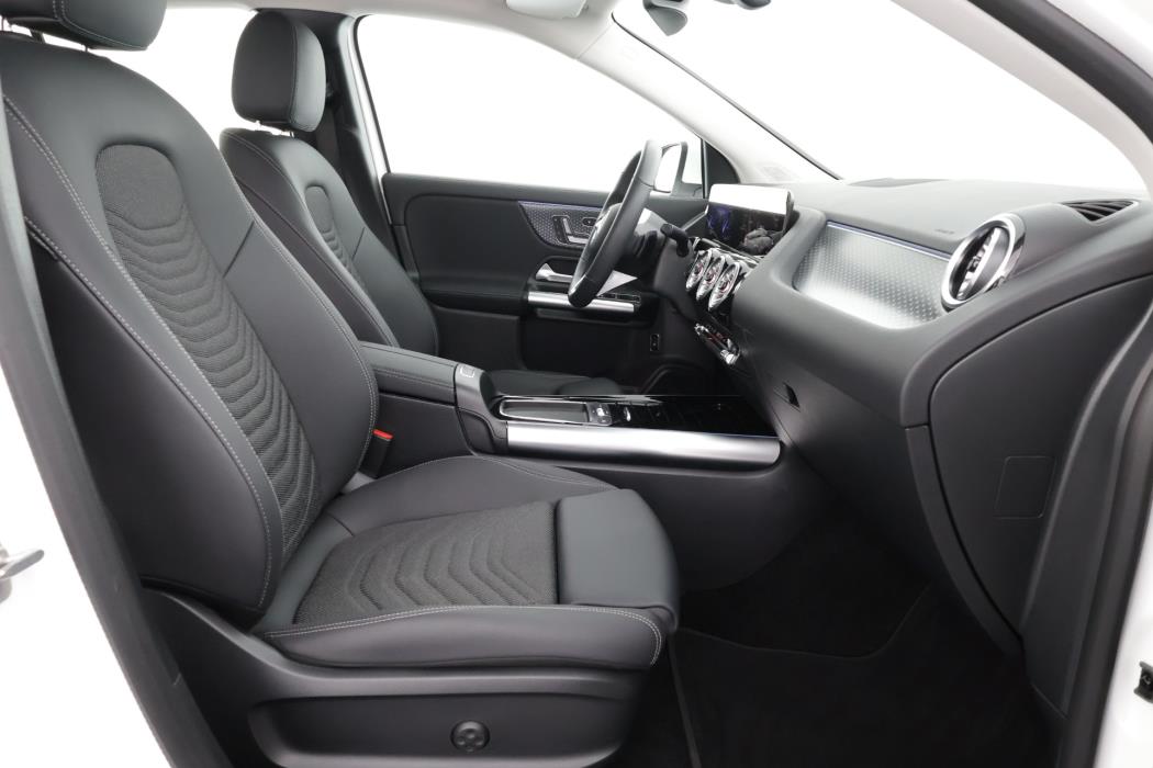 Mercedes-Benz EQA 2024