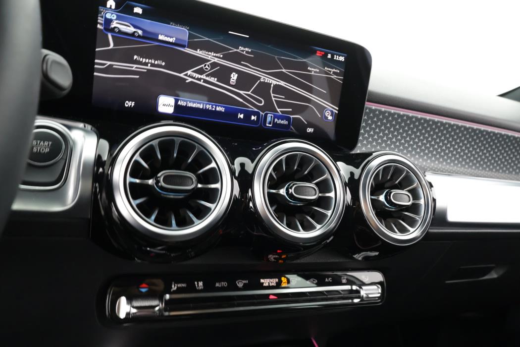 Mercedes-Benz EQB 2024