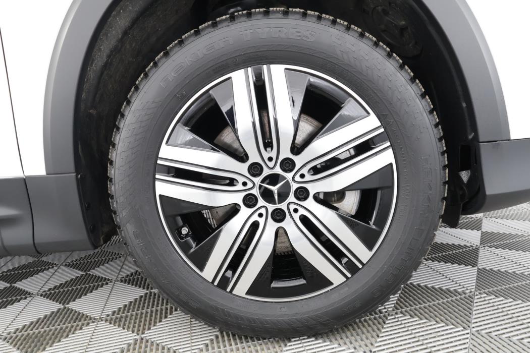 Mercedes-Benz EQB 2024