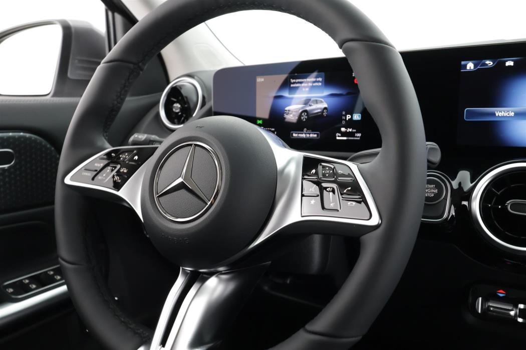 Mercedes-Benz GLA 2025