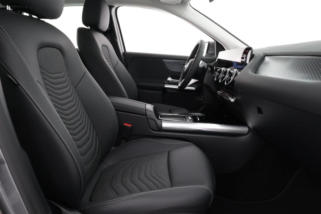 Mercedes-Benz GLA 2025