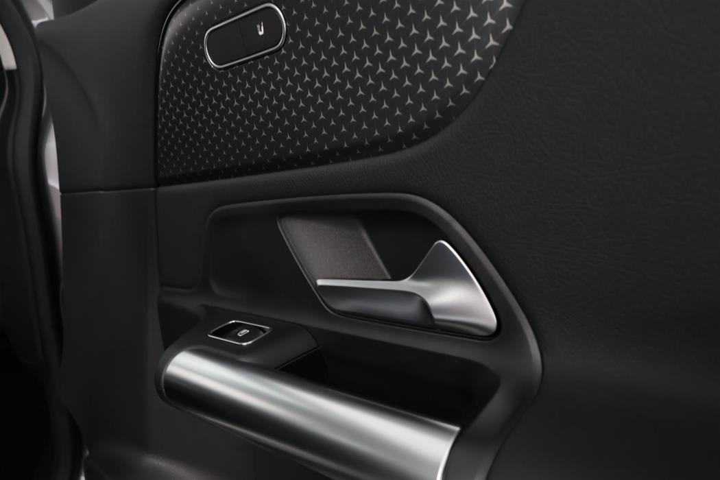 Mercedes-Benz GLA 2025