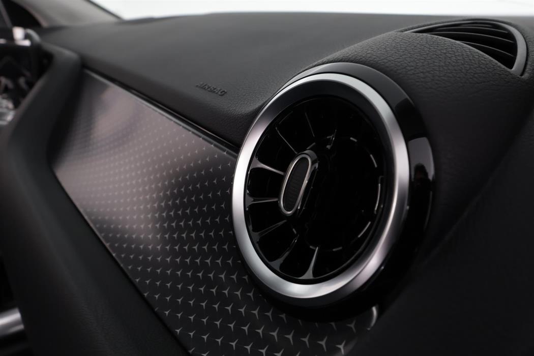 Mercedes-Benz GLA 2025