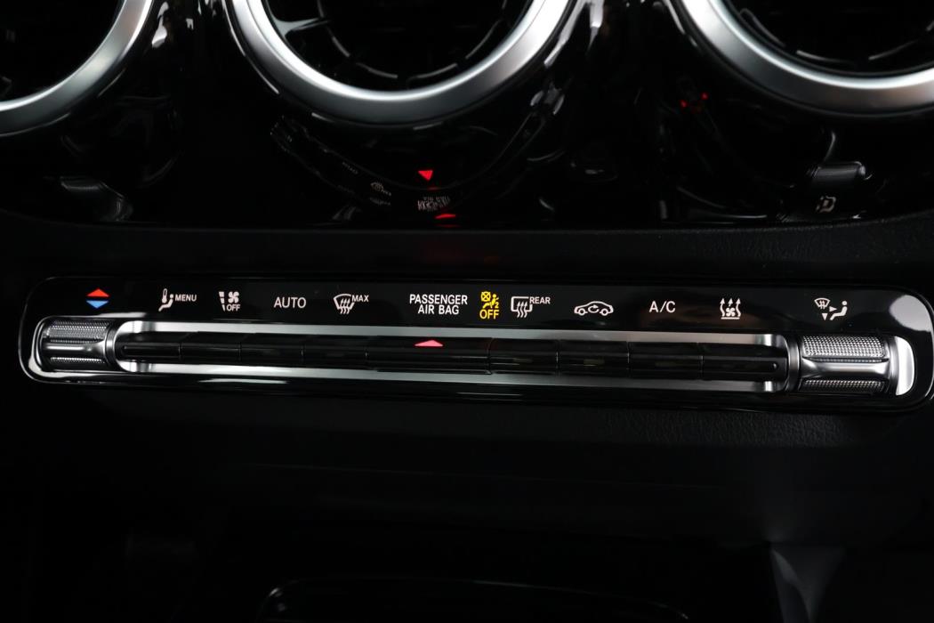 Mercedes-Benz GLA 2025