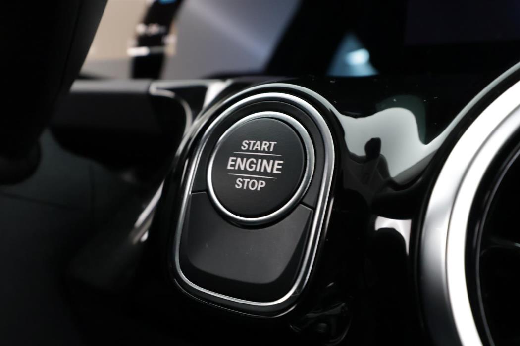 Mercedes-Benz GLA 2025