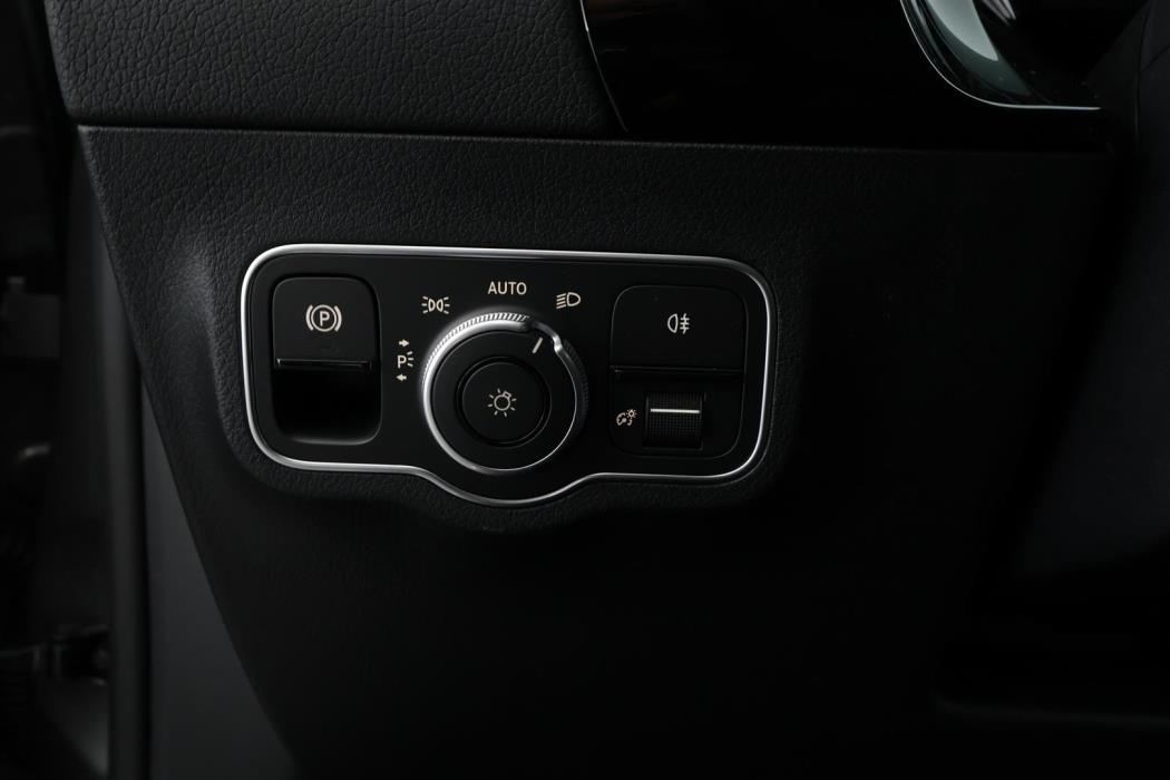 Mercedes-Benz GLA 2025