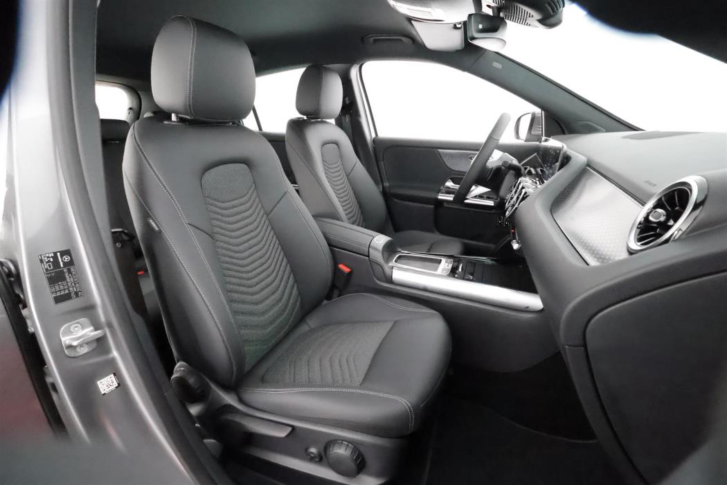 Mercedes-Benz GLA 2025