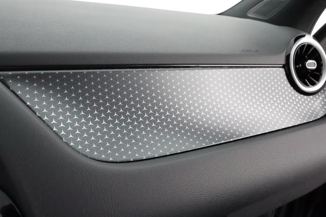 Mercedes-Benz GLA 2025