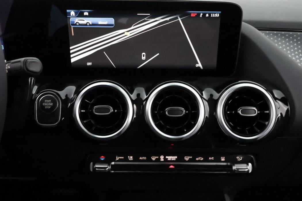 Mercedes-Benz GLA 2025