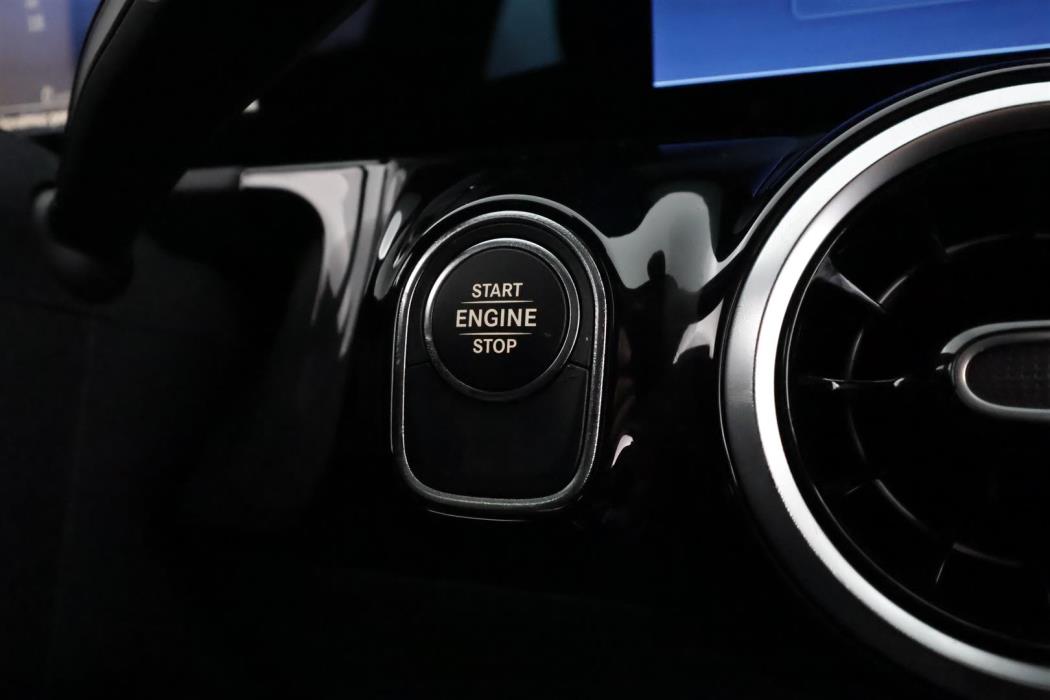 Mercedes-Benz GLA 2025