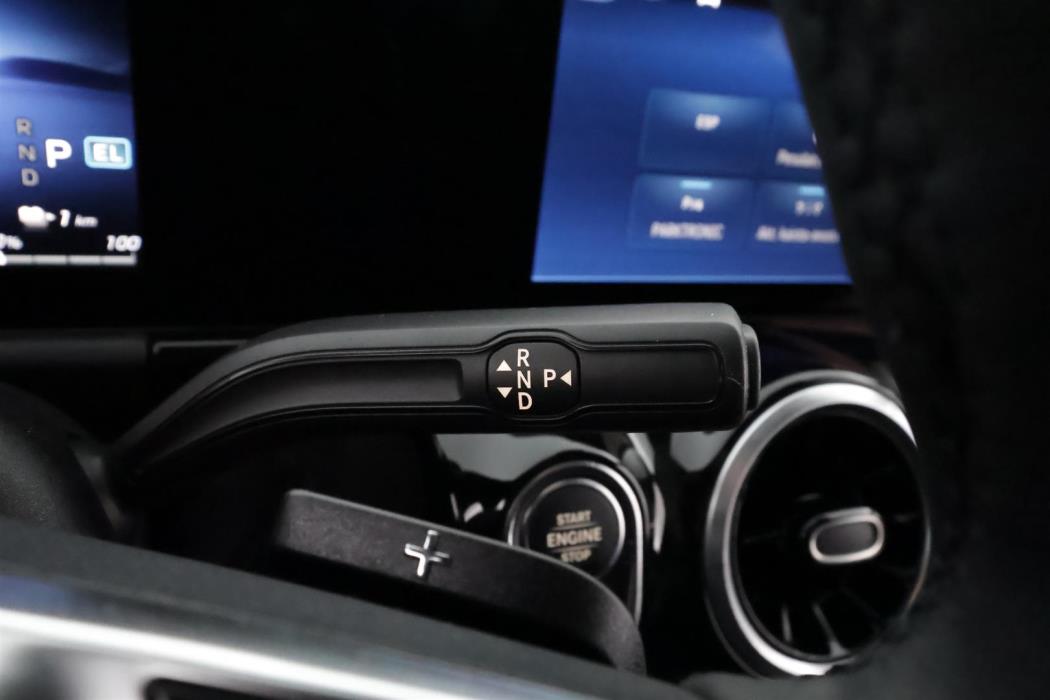 Mercedes-Benz GLA 2025