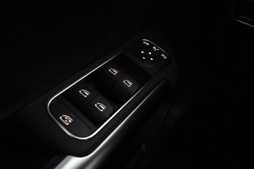 Mercedes-Benz GLA 2025