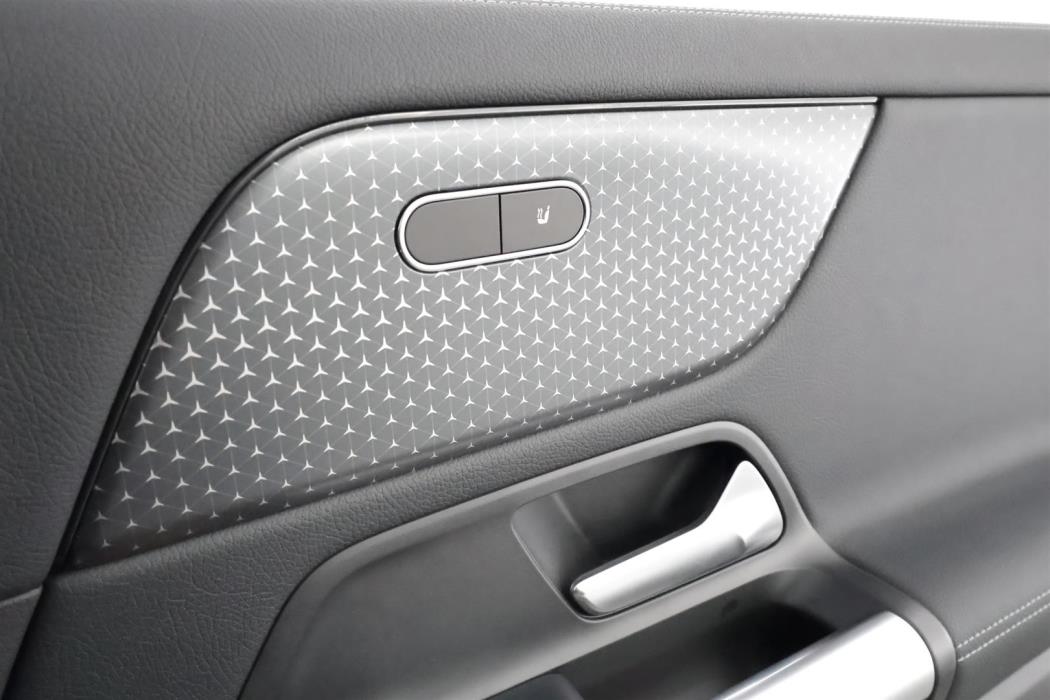 Mercedes-Benz GLA 2025