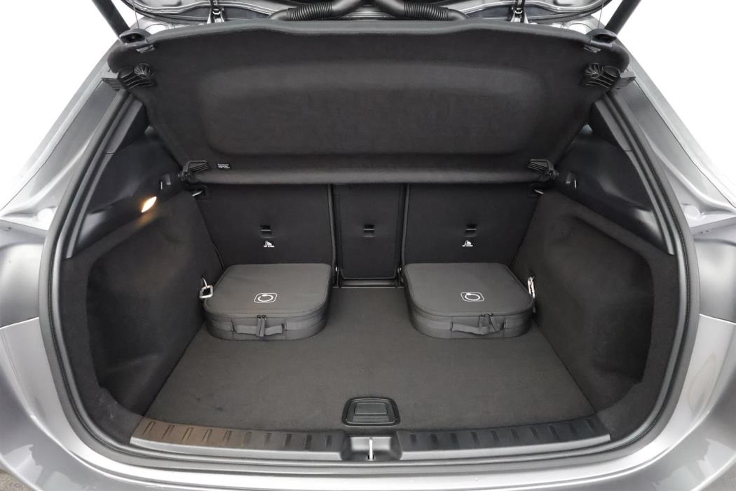 Mercedes-Benz GLA 2025