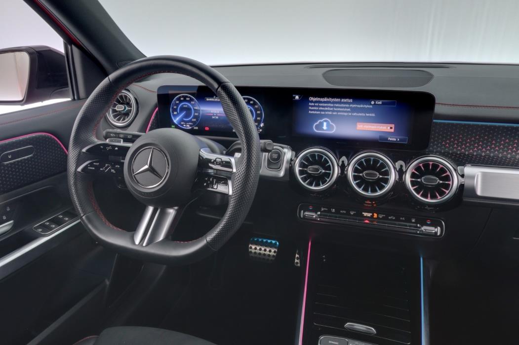 Mercedes-Benz EQB 2025