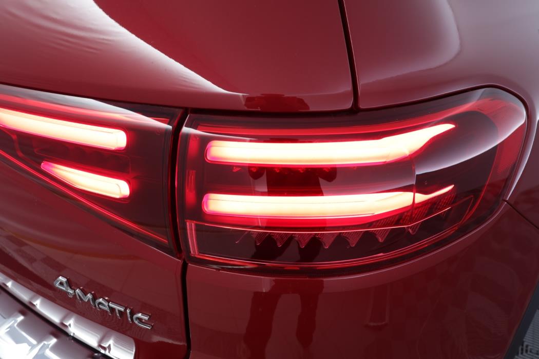 Mercedes-Benz EQB 2025
