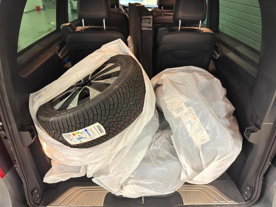 Mercedes-Benz EQV 2021