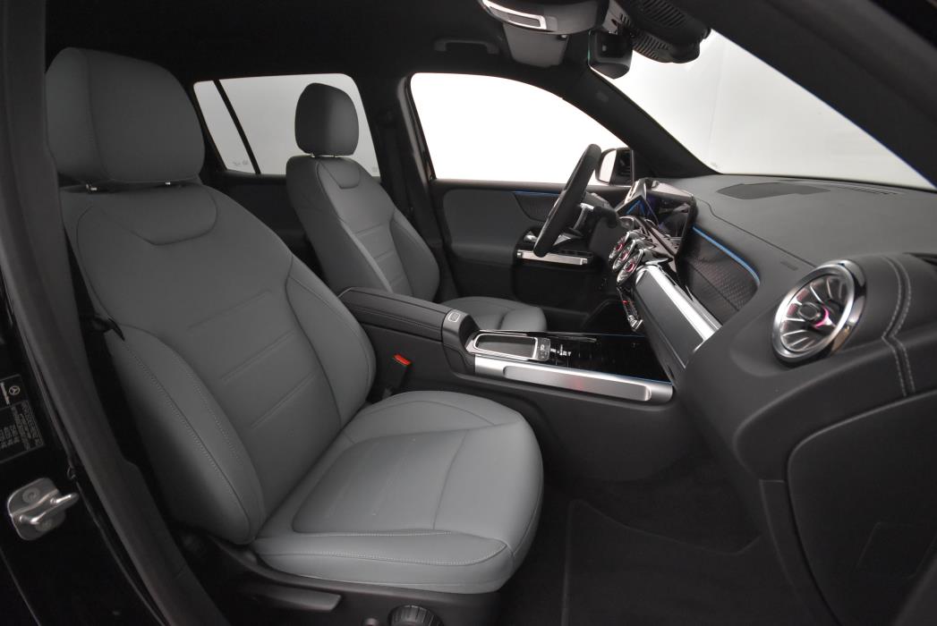 Mercedes-Benz EQB 2025