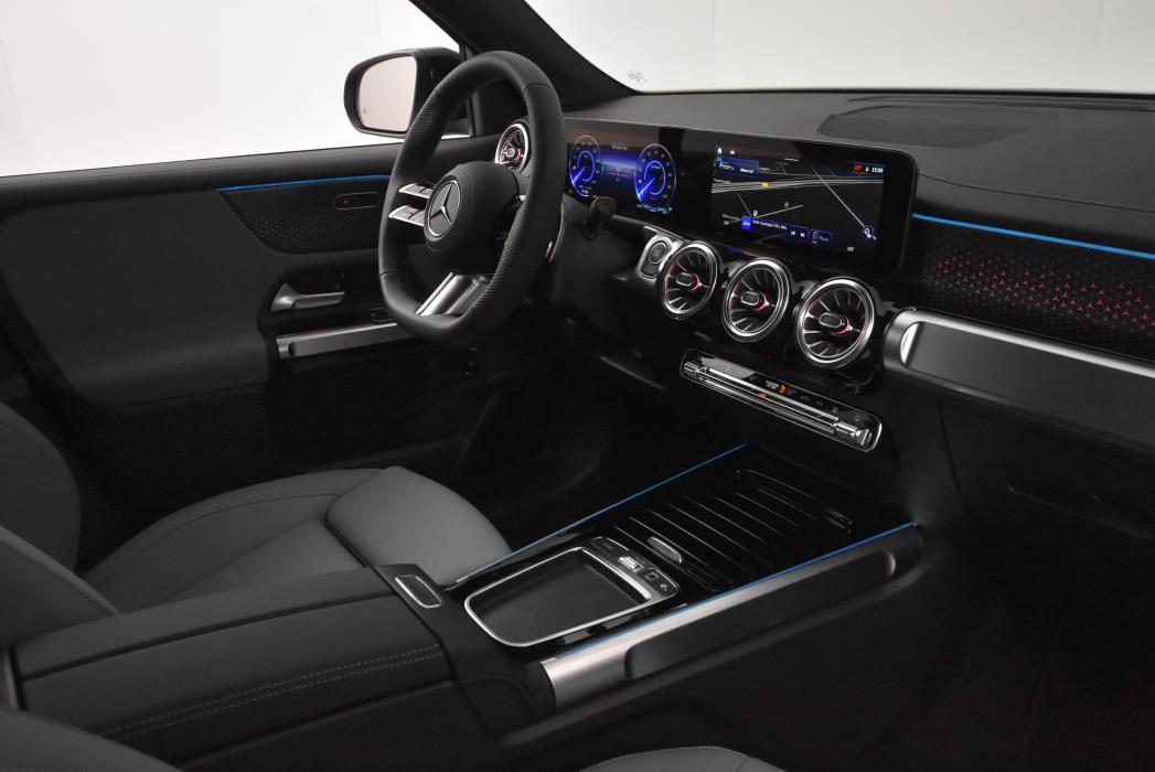 Mercedes-Benz EQB 2025