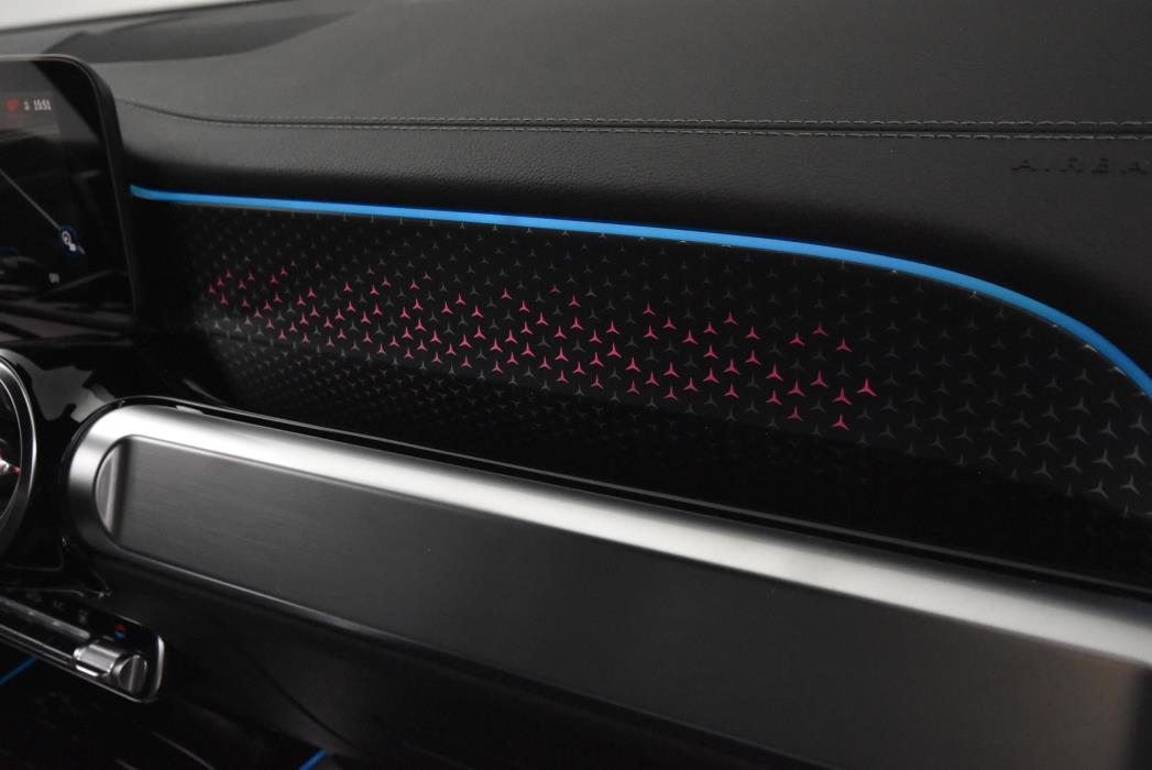 Mercedes-Benz EQB 2025