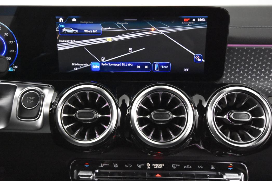 Mercedes-Benz EQB 2025