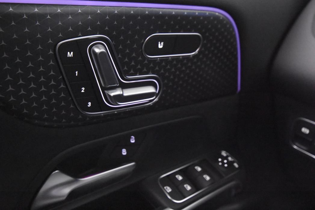 Mercedes-Benz EQB 2024