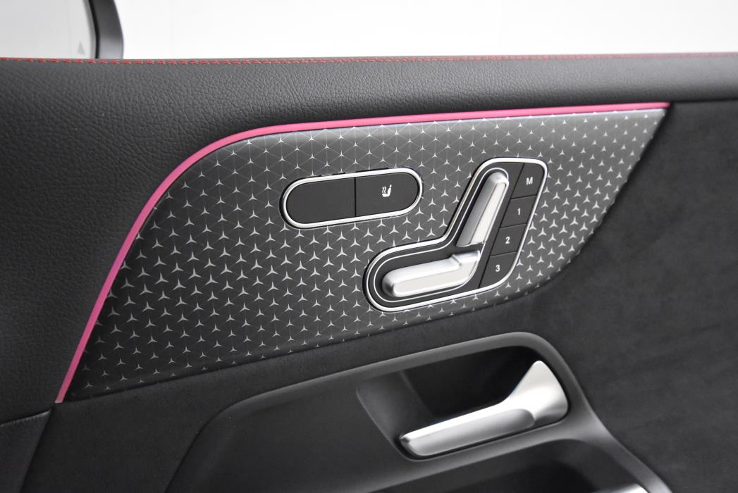 Mercedes-Benz EQB 2024