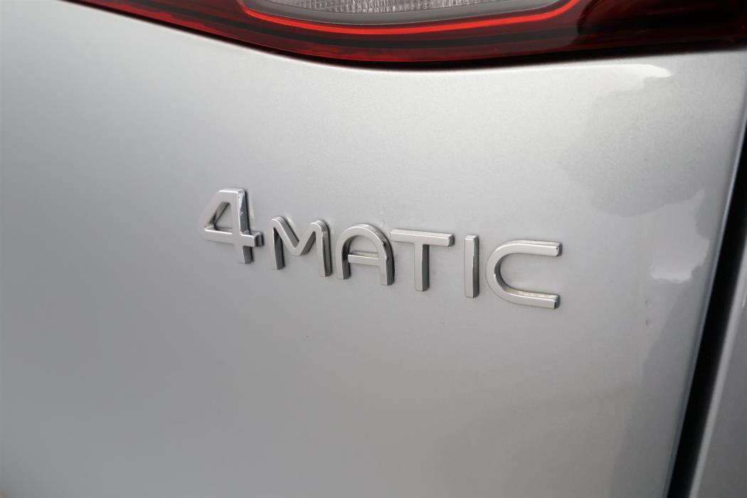 MERCEDES-BENZ EQE SUV 2024