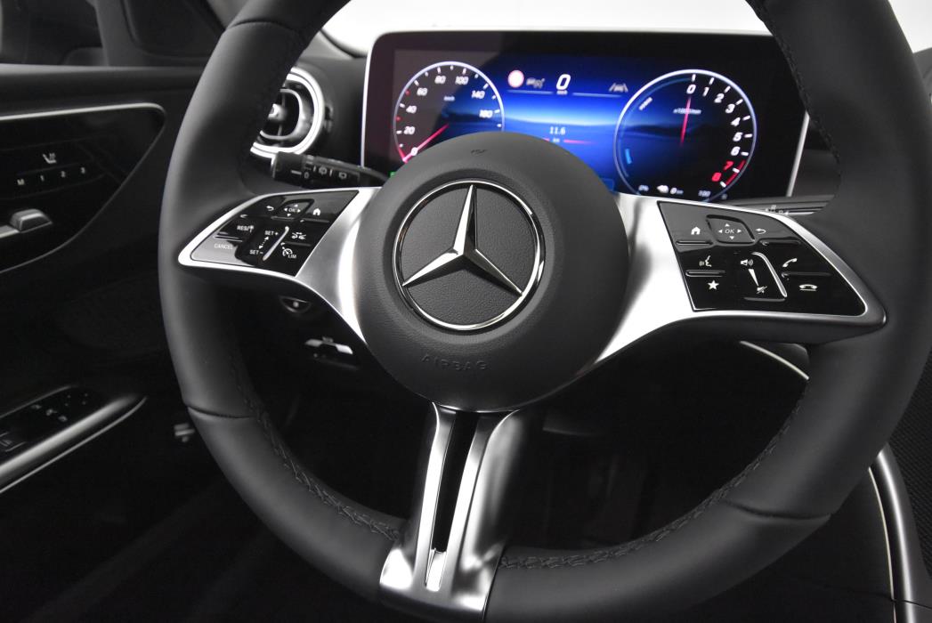 Mercedes-Benz C 2025