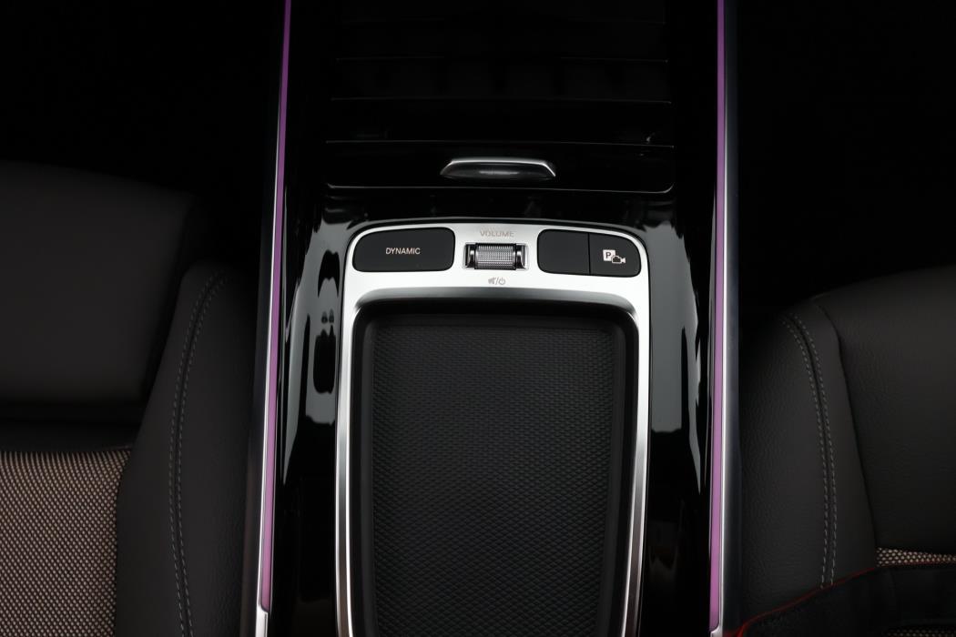 Mercedes-Benz EQB 2025