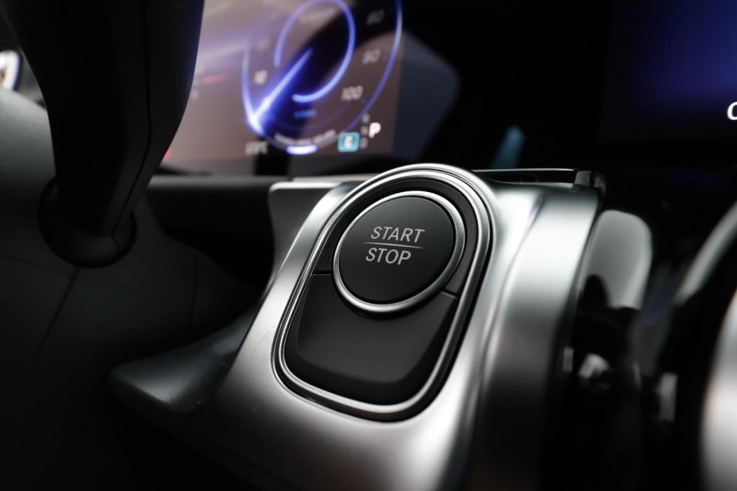 Mercedes-Benz EQB 2025