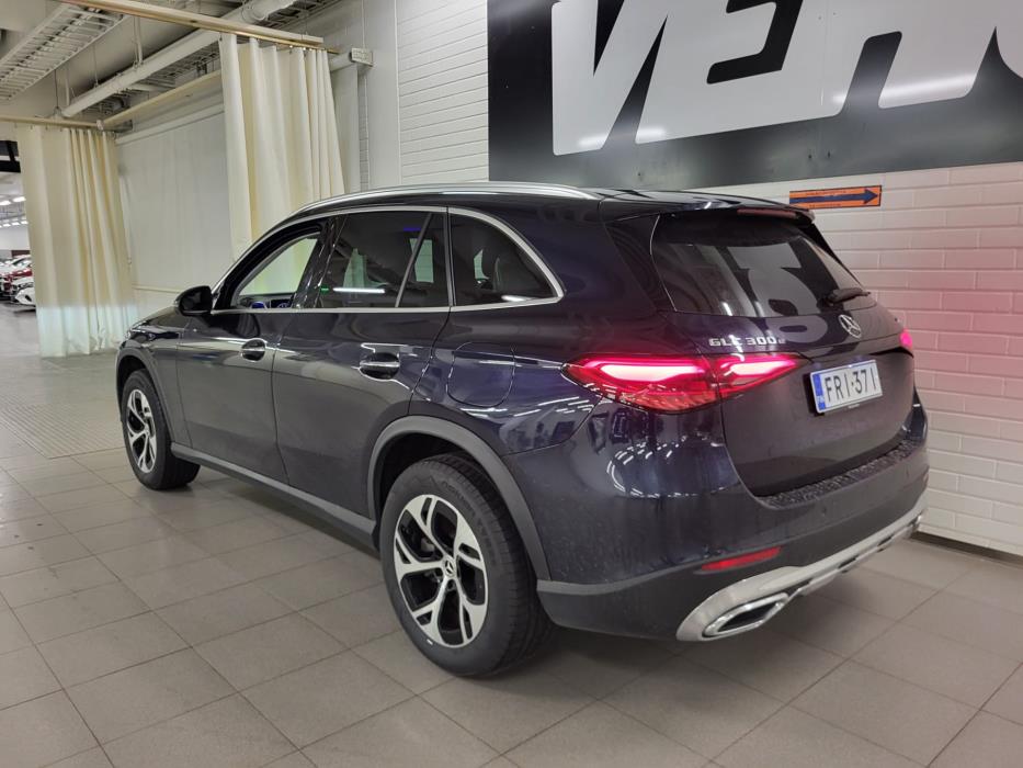 Mercedes-Benz GLC 2023