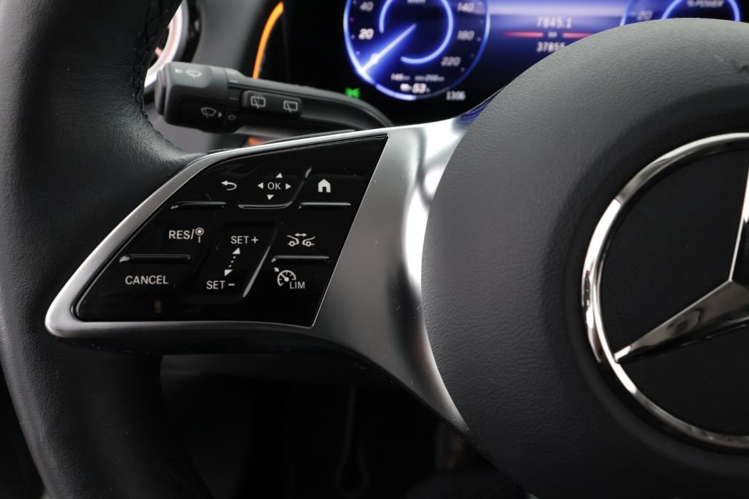 Mercedes-Benz EQB 2024