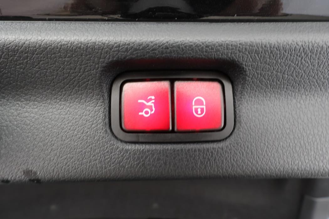 Mercedes-Benz EQE 2025