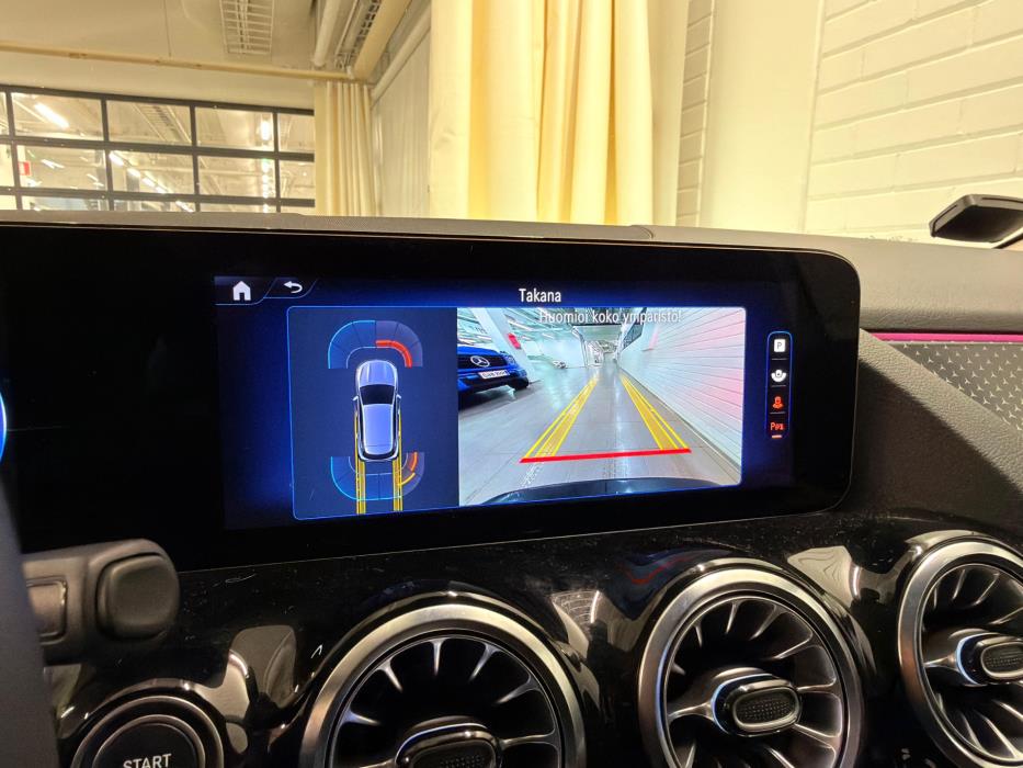 Mercedes-Benz EQA 2024