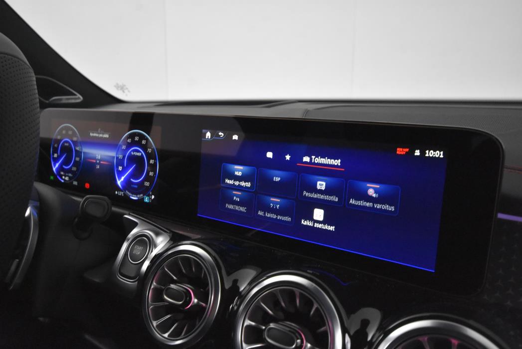 Mercedes-Benz EQB 2024