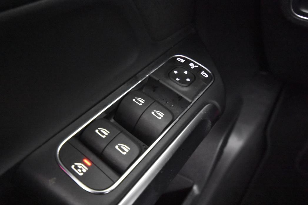 Mercedes-Benz EQB 2024