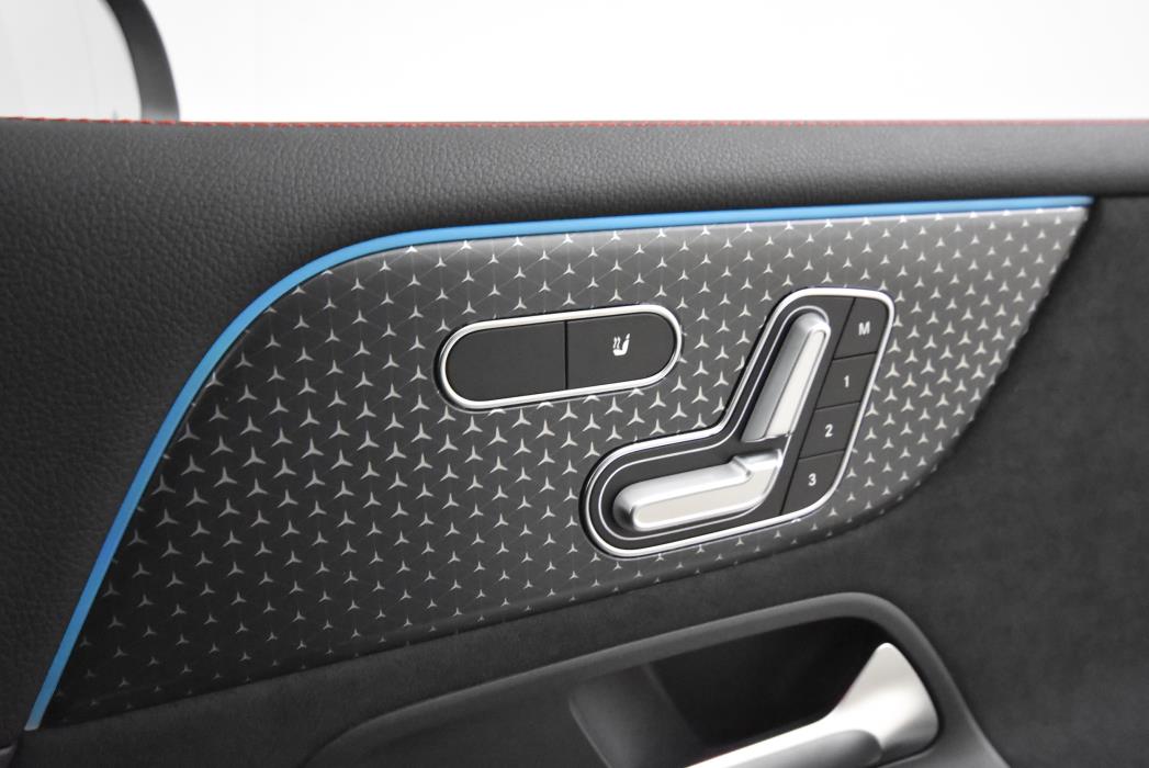 Mercedes-Benz EQB 2024